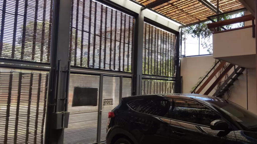 Vendo impecable casa en Barrio Seminario — foto 2