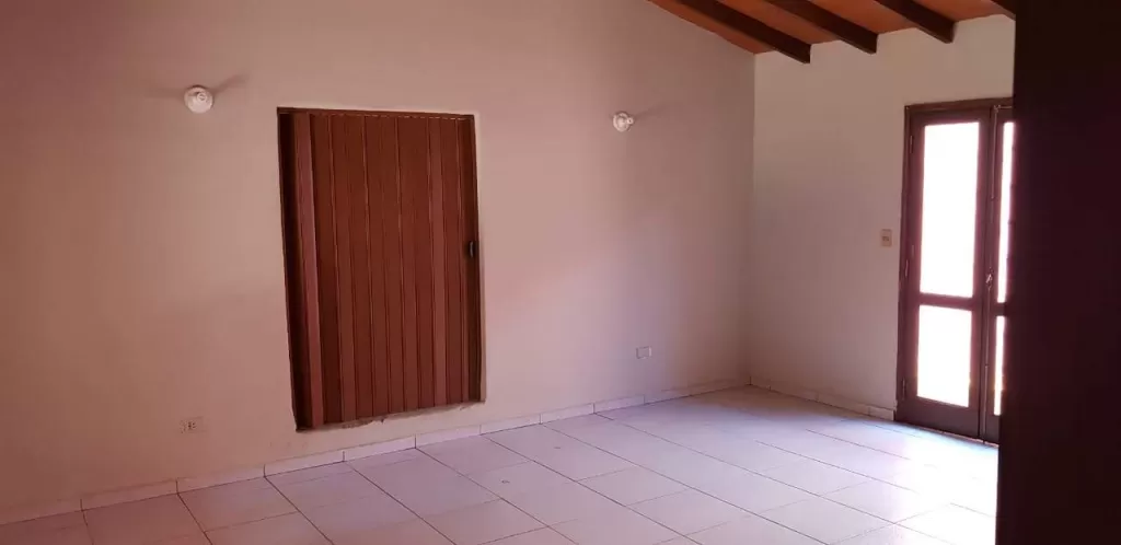 VILLA MORRA A 20 MTS DE LA AVDA. MCAL. LOPEZ CHALET P OFICINA O NEGOCIO — foto 3