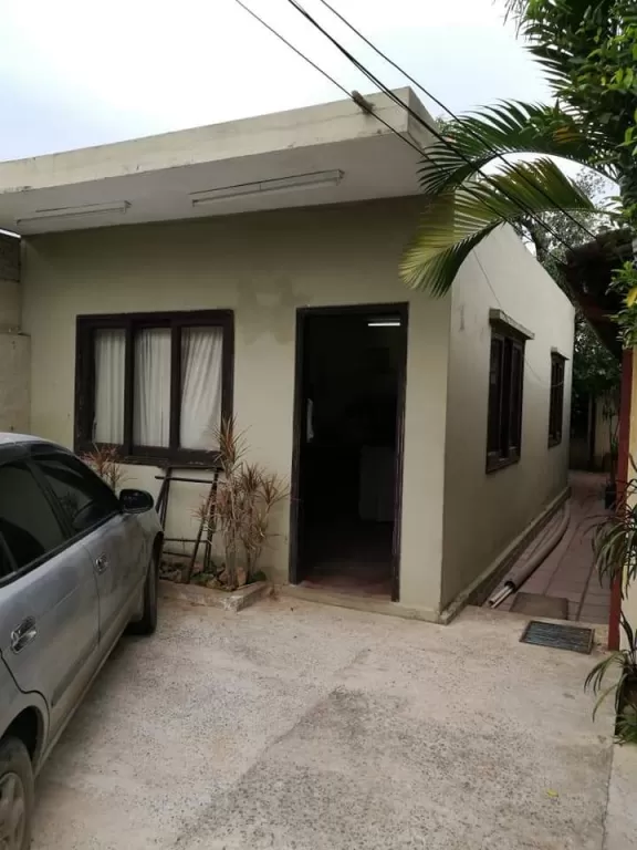 CASA EN BO HERRERA A REFACCIONAR O DEMOLER CON 360 M2 — foto 2