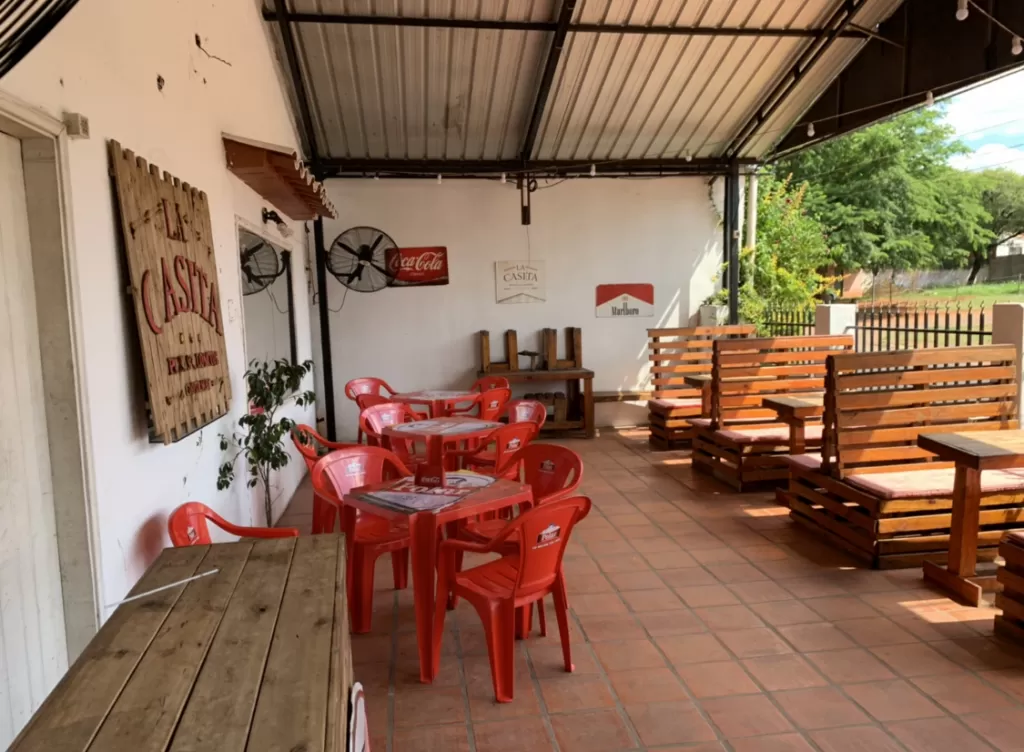 REMATO CASA EN ÑEMBY (ideal para negocio o departamentos) — foto 2