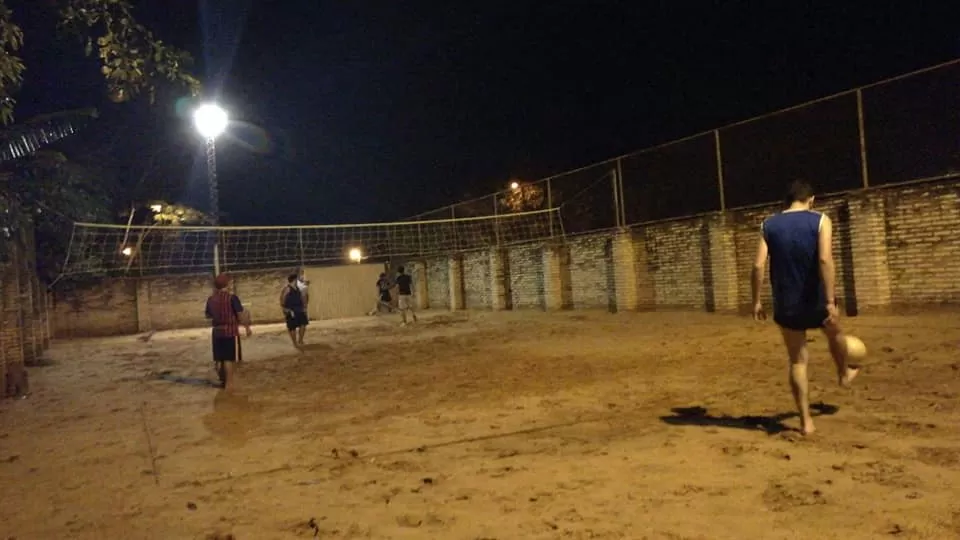 📍Scandinavia Ofrece: Amplia casa tipo quinta a pasos del centro de Luque — foto 3
