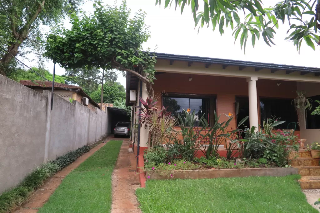 VENDO CASA G$420.000.000 TÍTULO A TRANSFERIR LA BLANCA VALLE INMOBILIARIA CIUDAD DEL ESTE — foto 2