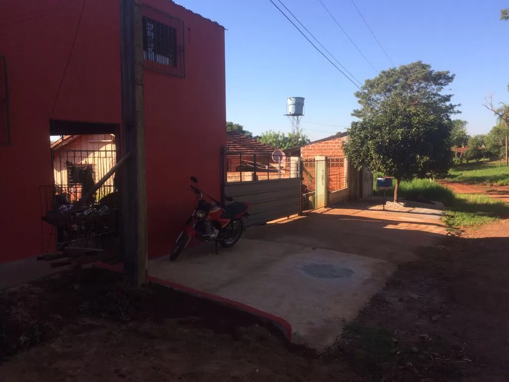 Vendo casa con Salón Comercial - Barrio San Pedro Encarnación. — foto 2