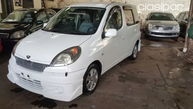 Toyota Funcargo 2000 - foto 2
