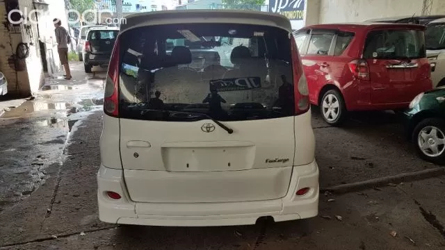Toyota Funcargo 2000 - foto 8