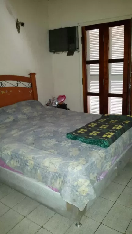 CASA DE 5 DORMITORIOS EN BARRIO CARMELITAS — foto 3