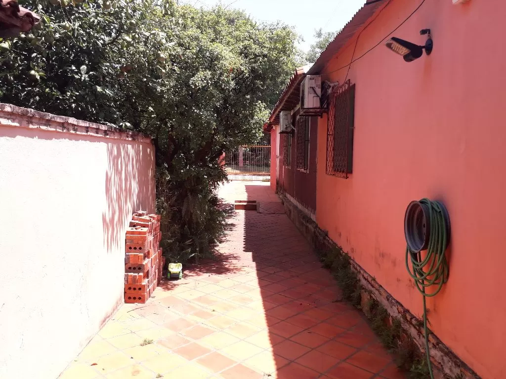 VENDO HERMOSA CASA EN MARIANO ROQUE ALONSO — foto 2