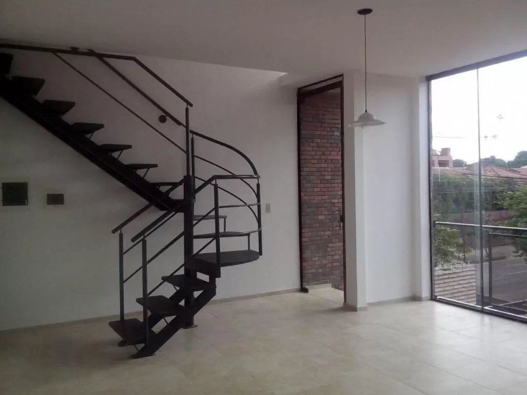 Triplex Z.de la Municipalidad cerca C deSol — foto 2