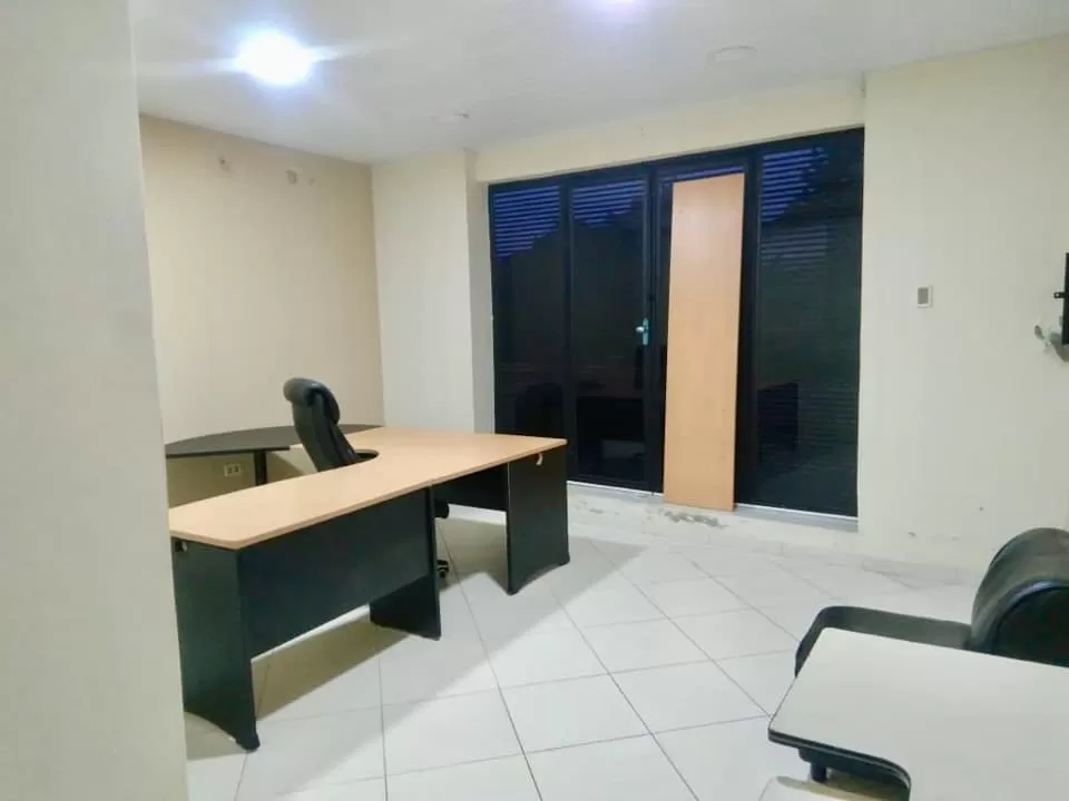 CASA EN LUQUE SEMI AMOBLADA — foto 3