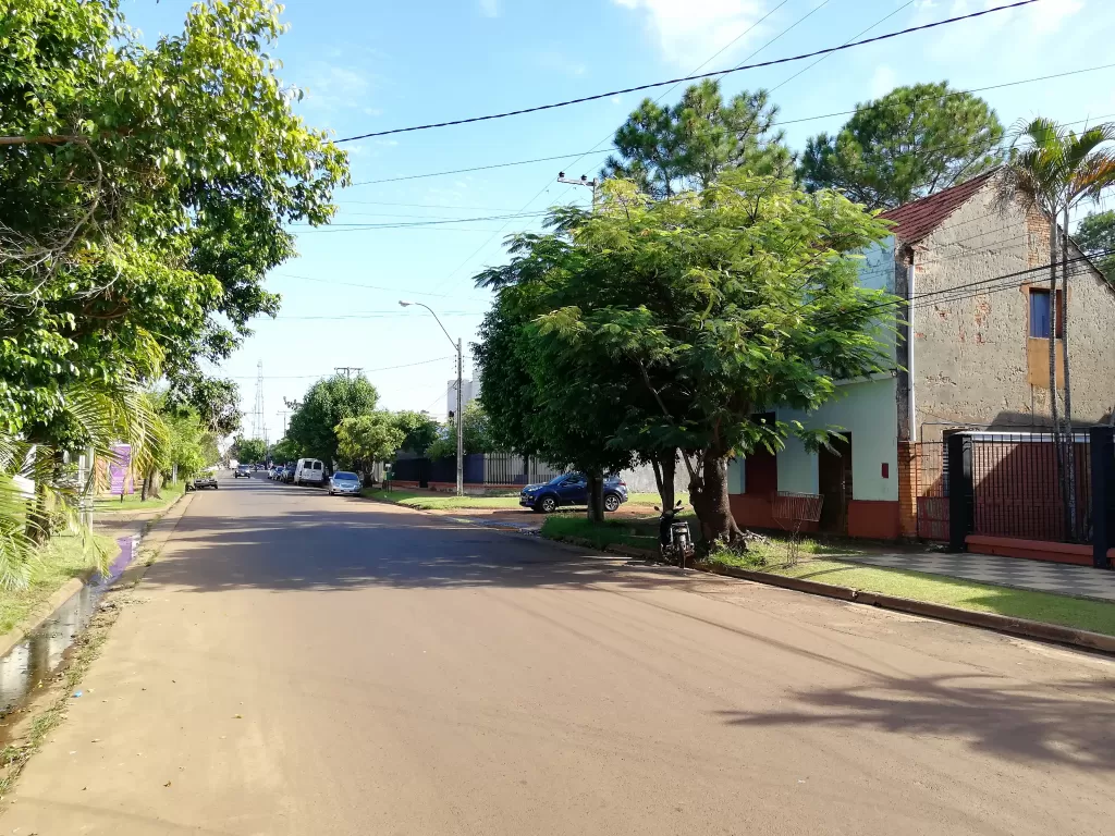 SE VENDE CASA DE 510 M2 EN CORONEL BOGADO — foto 2