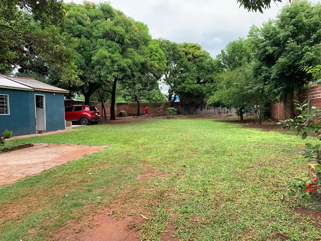 Vendo hermosa residencia en el Barrio Obrero de CDE - Paraguay 1.200 m2 plano. — foto 2