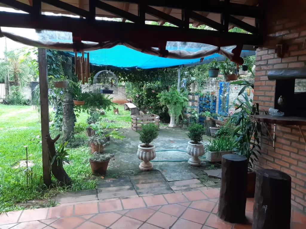 Oferto hermosa casa de dos terreno en Luque — foto 2