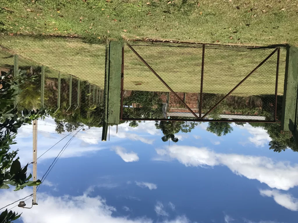 Vendo Hermosa EN ESQUINA Hernandarias 24x30 Titulado impuestos al dia — foto 3