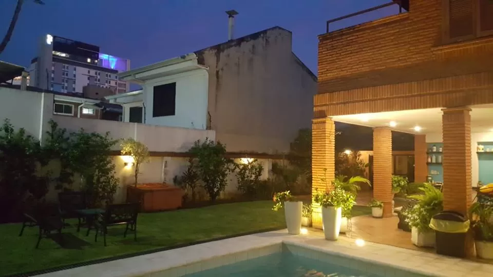 Vendo hermosa residencia en Carmelitas Ycua sati Manora Mburucuya Villamorra — foto 2