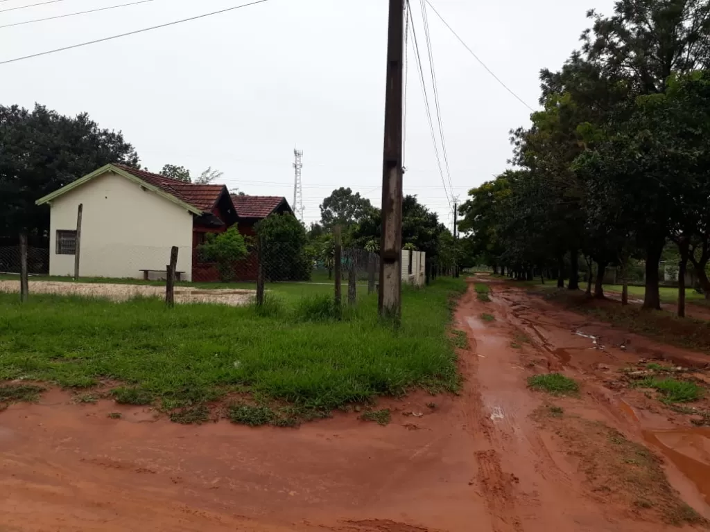 Vendo dos hermosos terrenos con Casa en Caaguazú — foto 3