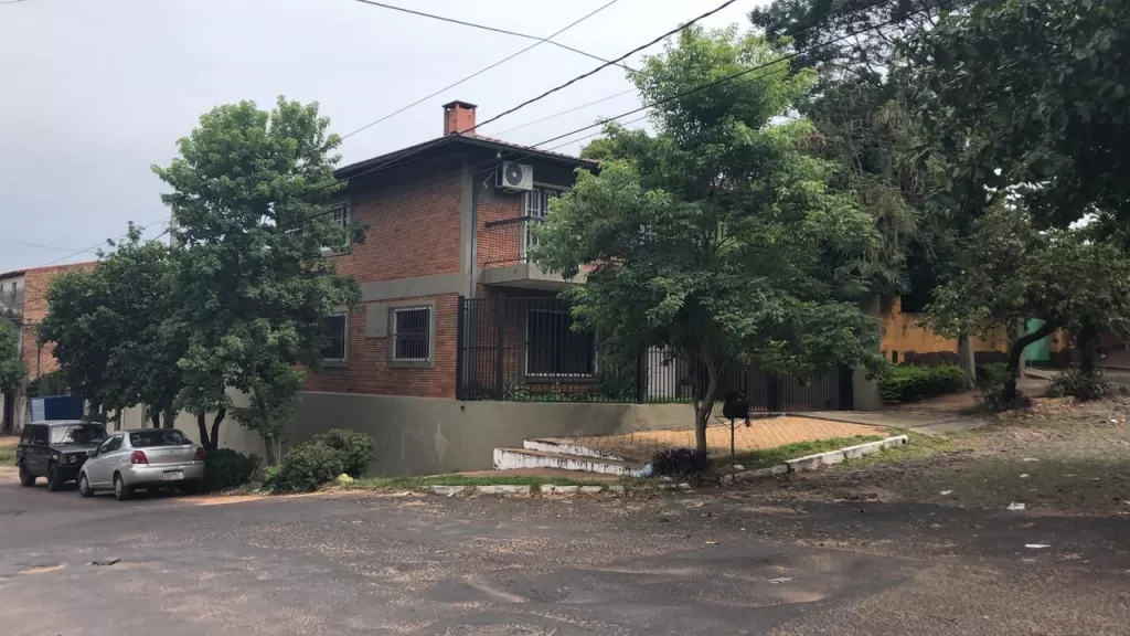 VENDO CASA EN ESQ. EN BARRIO OBRERO — foto 2