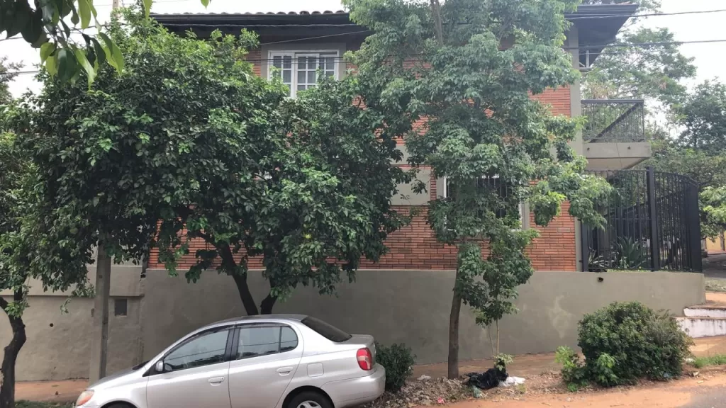 VENDO CASA EN ESQ. EN BARRIO OBRERO — foto 3