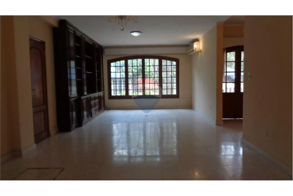 VENDO HERMOSA RESIDENCIA EN ESQUINA — foto 3