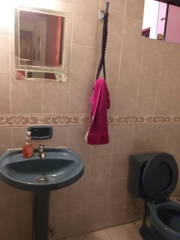 Casa con salón excelente ubicación como para negocio en zona comercial — foto 2