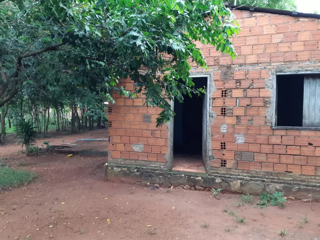 Vendo terreno con casa a refraccionar, zona rojas cañada Capiata Km 21 — foto 2