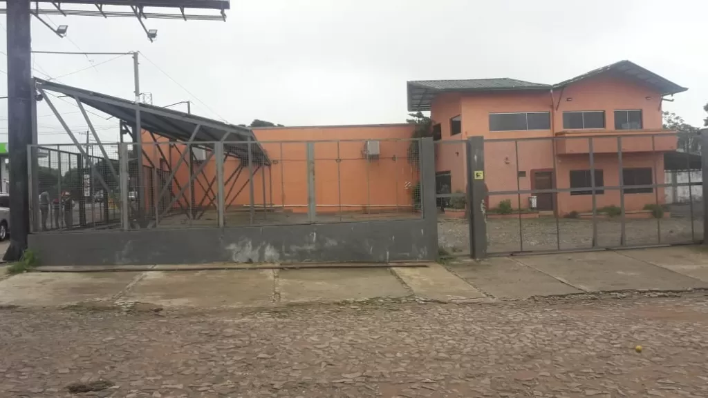 Alquilo en san lorenzo local para playa depósito metalurgica emprendimientos vario — foto 2