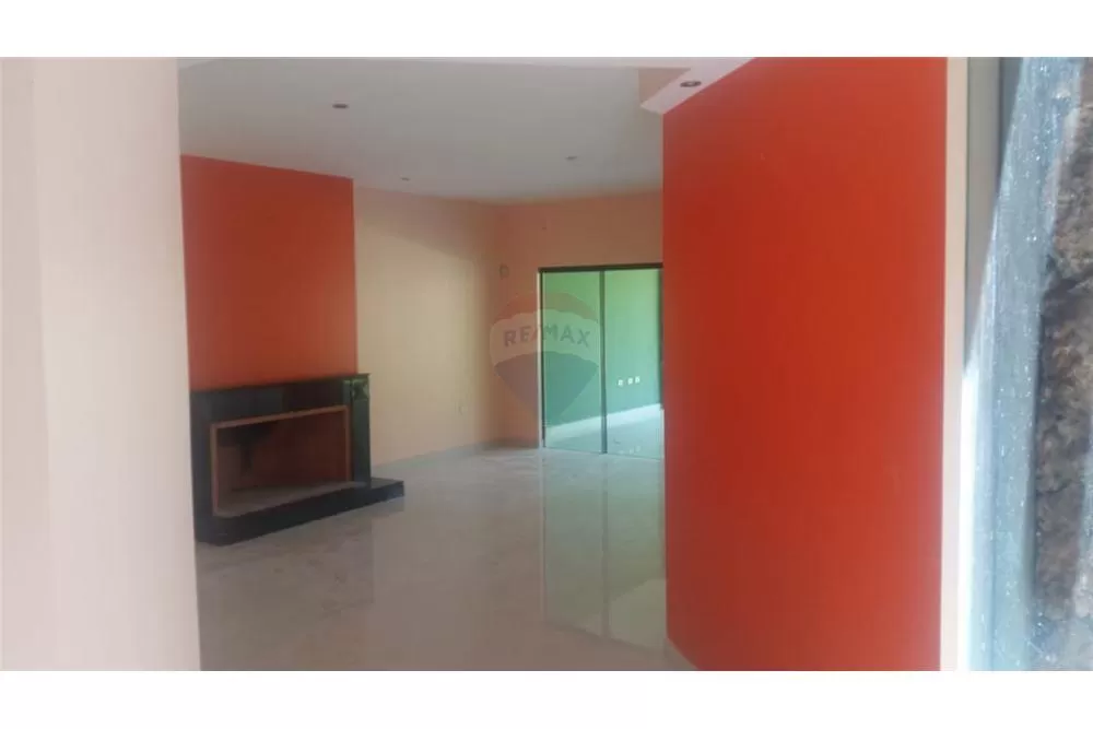 CASA AMOBLADA EN EXCELENTE CONDICIONES — foto 2