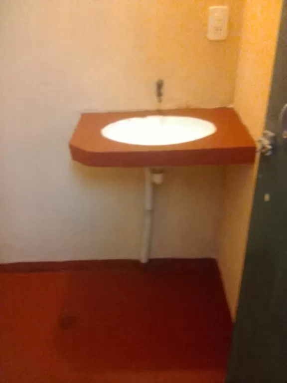 Habitacion con baño independiente zona IPS central. — foto 2
