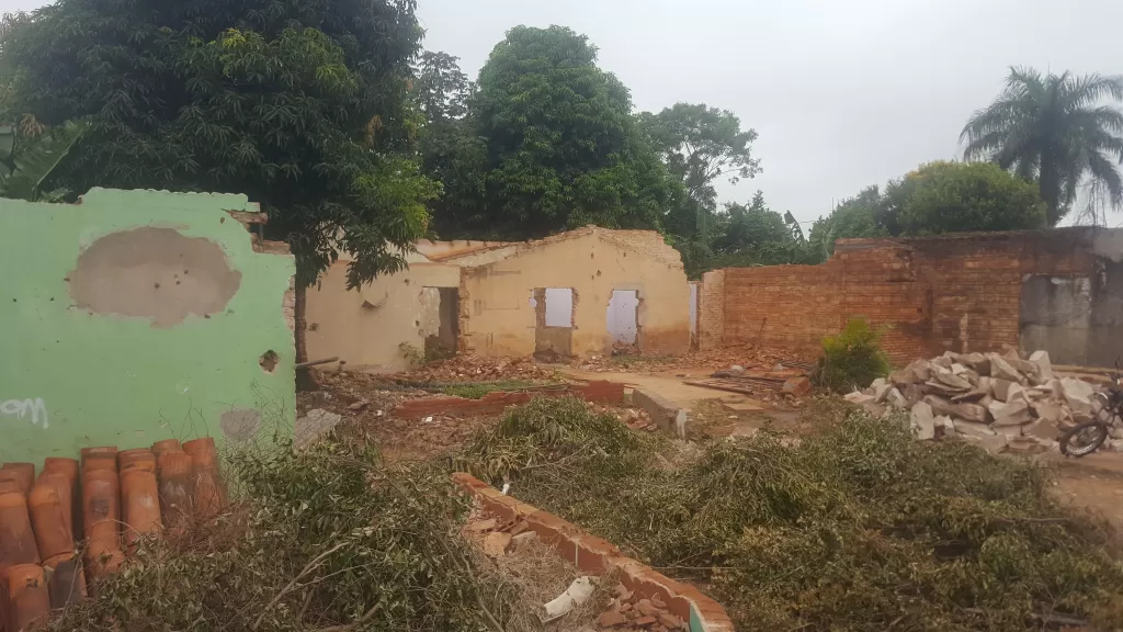 DEMOLICION DE CASA Y EDIFICIOS — foto 3