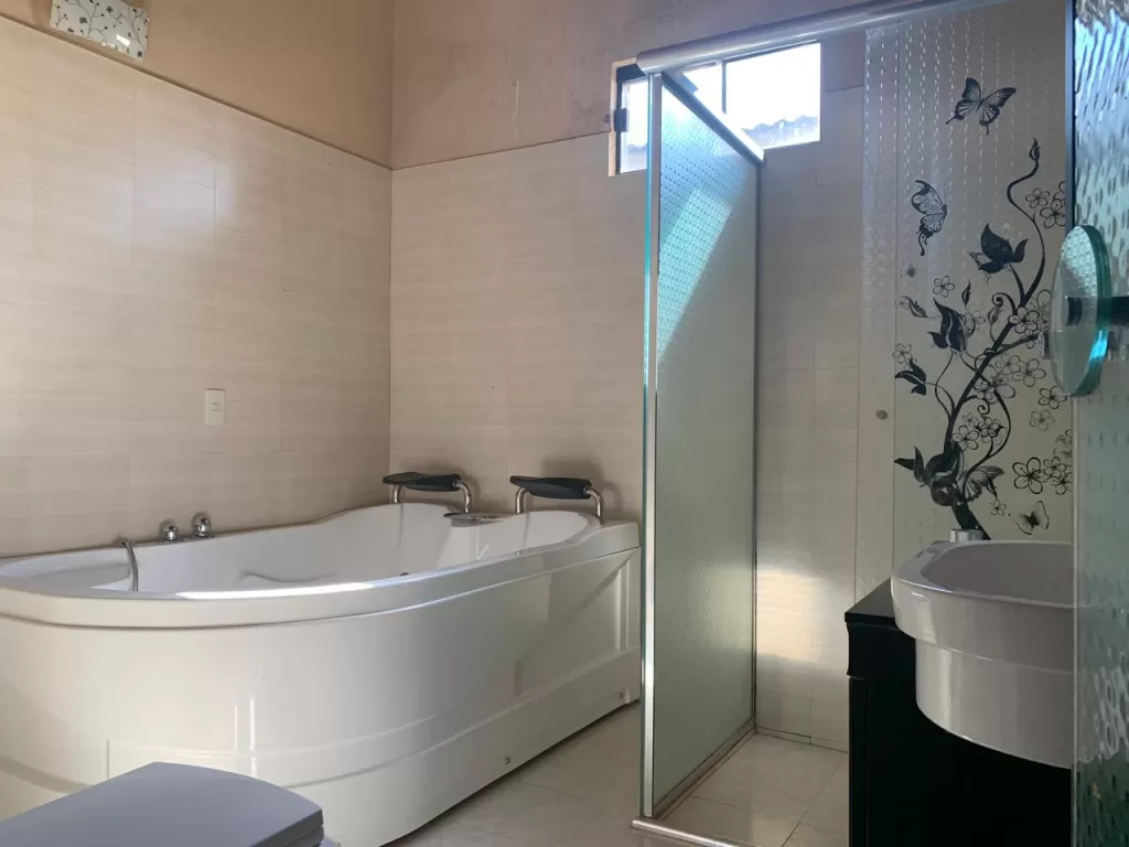 HERMOSA RESIDENCIA EN VENTA EN EL CENTRO DE PDTE. FRANCO!! — foto 3