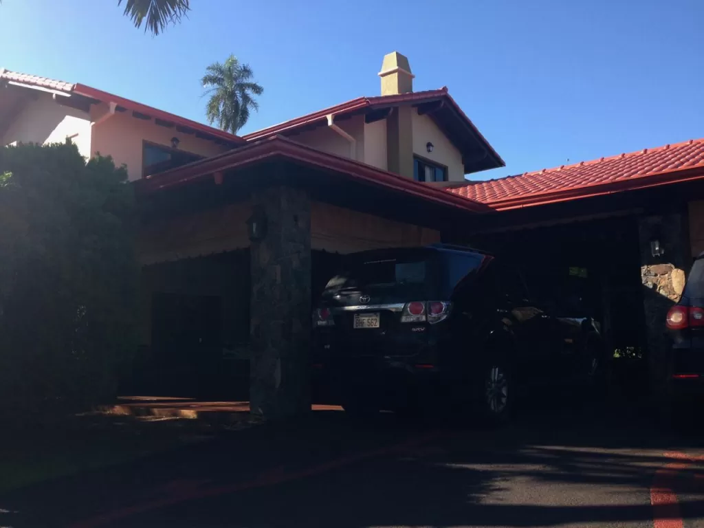 LUJOSA RESIDENCIA EN VENTA EN EL PARANÁ COUNTRY CLUB — foto 2