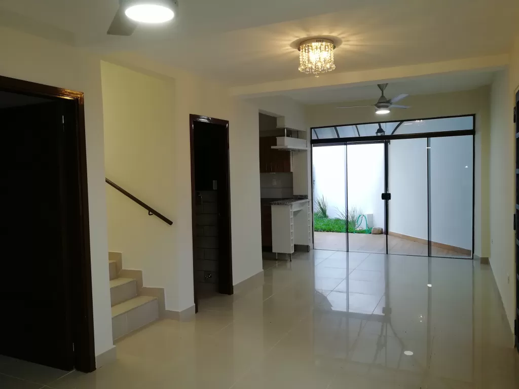 OFERTA DE FIN DE AÑO Duplex Fernando de la Mora Zona Norte — foto 2