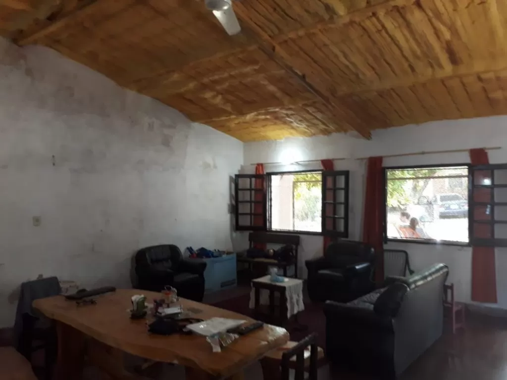 CASA A REFACCIONAR DE 3 DORMITORIOS!! San Antonio. — foto 3