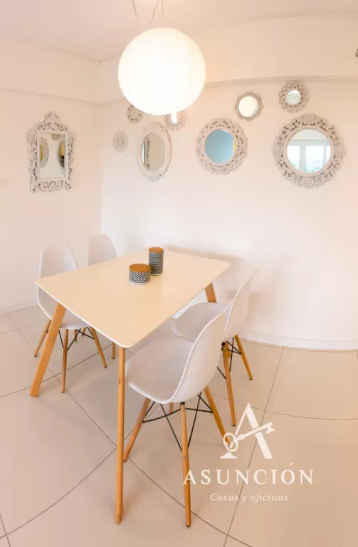Departamento 2 Dormitorios y Cochera amoblado en Venta — foto 2