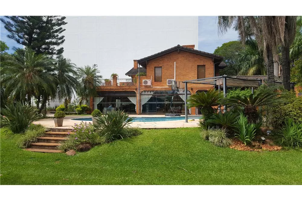 Venta de Hermosa Casa en Residencial Villa Morra — foto 3