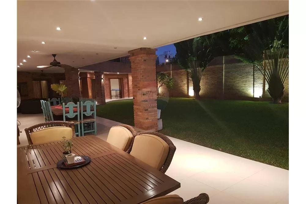 VENDO RESIDENCIA ZONA COLEGIO GOETHE YCUA SATI — foto 3