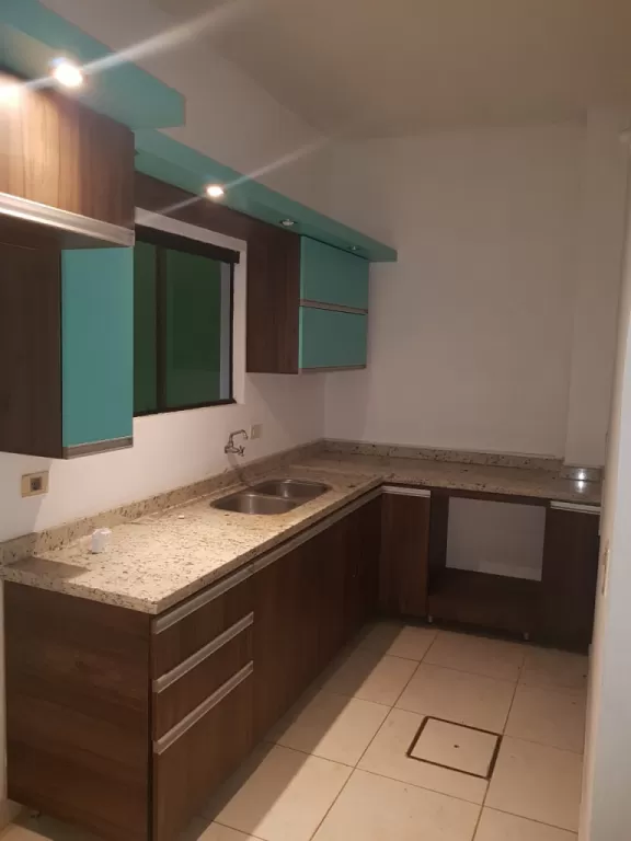 VENDO DUPLEX ZONA YACHT — foto 3