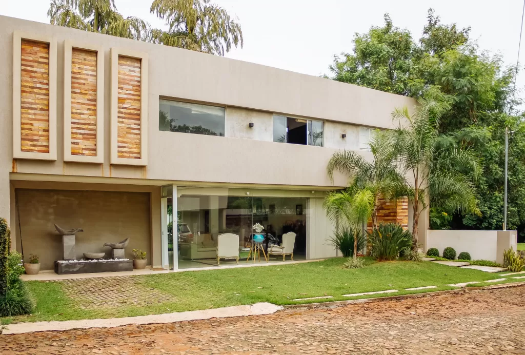 Vendo amplia y lujosa Casa de 3 dormitorios en barrio cerrado de Luque con piscina y SPA!! — foto 2