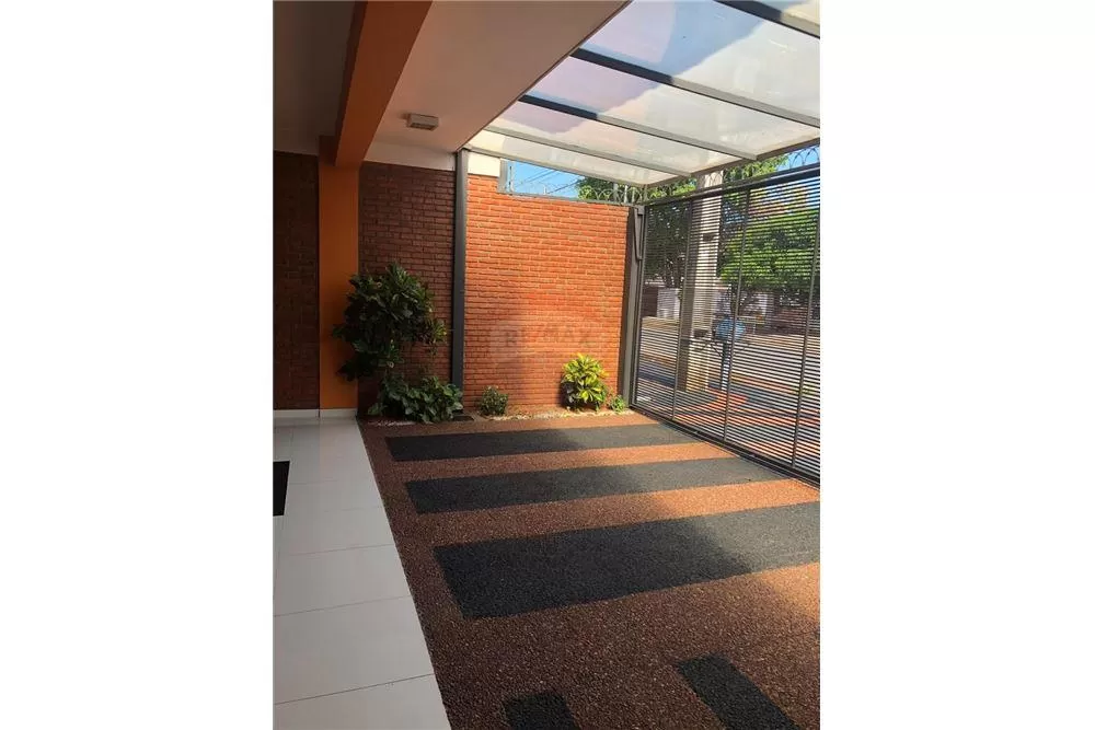 VENDO HERMOSO DUPLEX EN FDO Z. SUR — foto 2