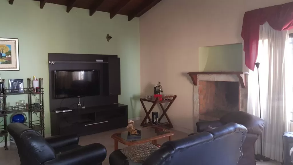 OFERTA! VENDO Amplia Casa en el Barrio Mburucuya — foto 2