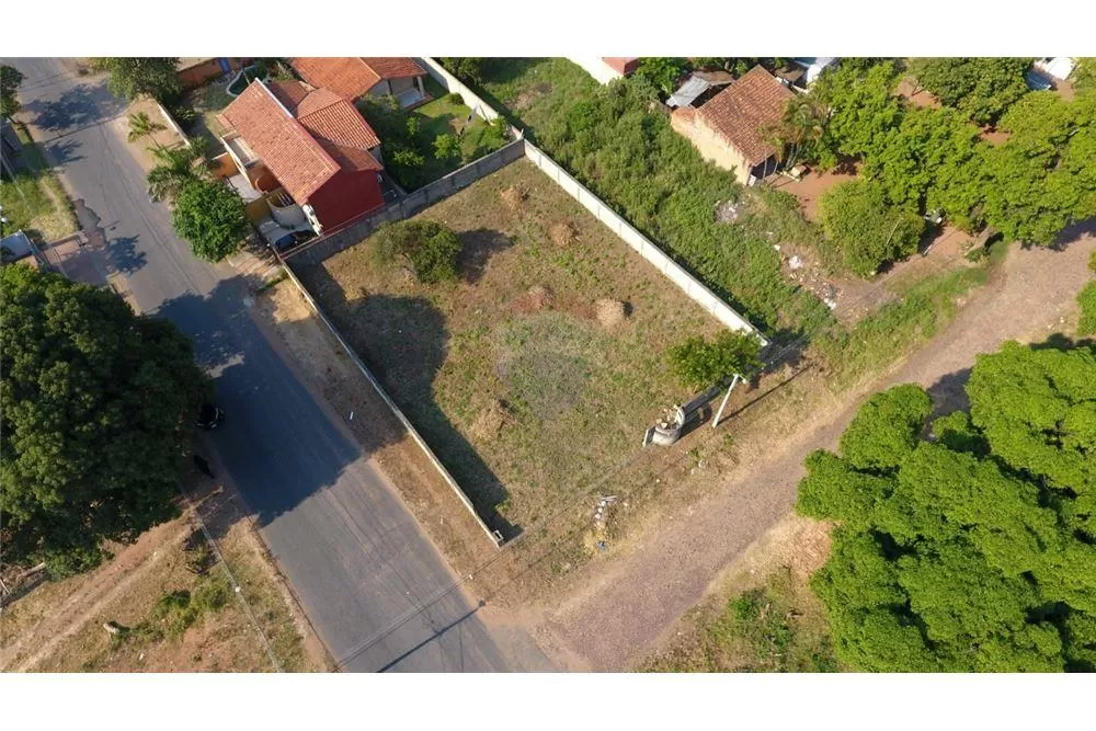 VENDO AMPLIO TERRENO EN ESQUINA - ZONA DEL YACHT — foto 3