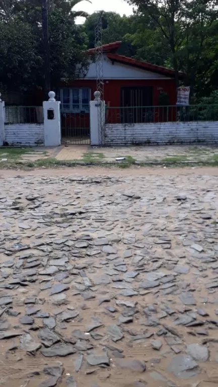 VENDO CASA ZONA LAMBARÉ — foto 2