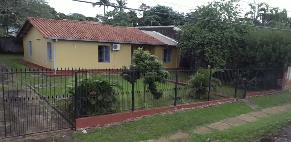 vendo hermosa residencia en el area 5, a 300 m de la Upe de Franco — foto 2