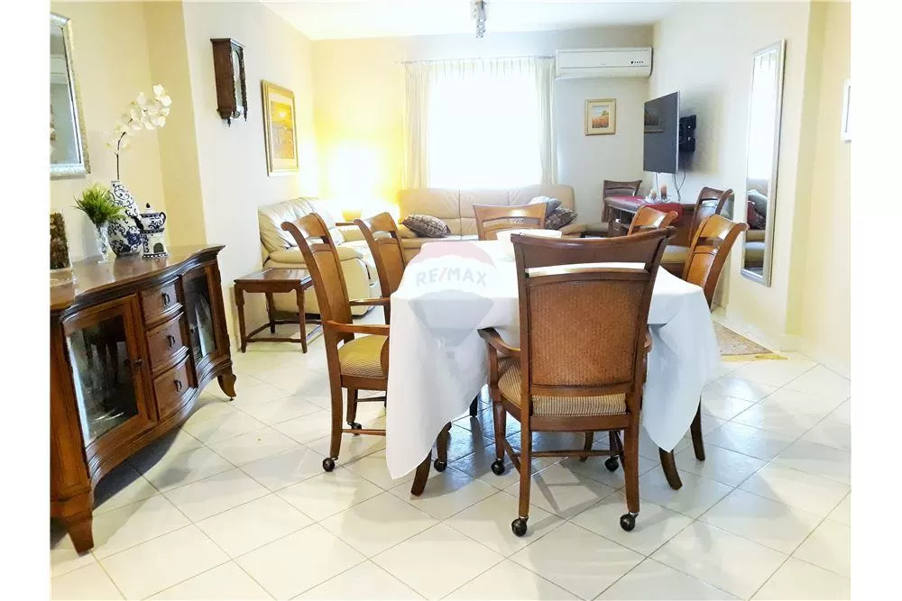 Alquilo Departamento Amoblado en Edificio Karimi 1,300 USD — foto 2