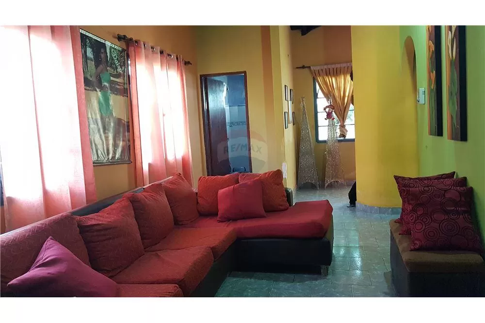 Casa en venta en Bo. Laurelty Norte - Luque — foto 2