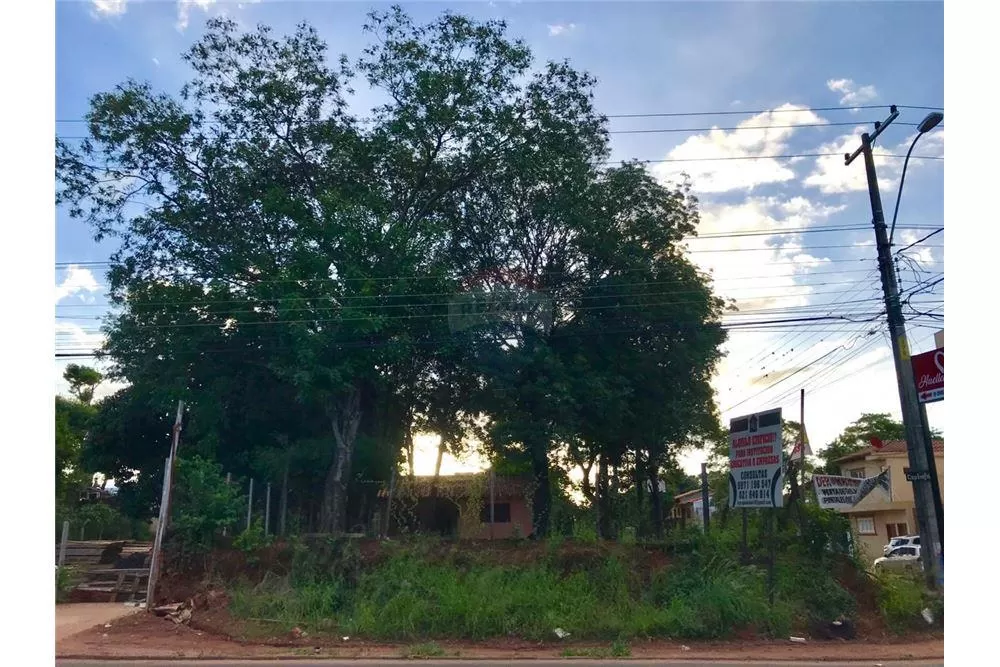 Venta terreno sobre la Avda. Cap Andres Insfran esquina Sandra Rosalia — foto 2