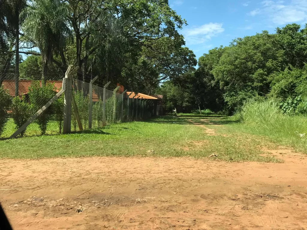 terreo en venta 2 lotes - san lorenzo a 2 cuadras detras del shopping pinedo — foto 3