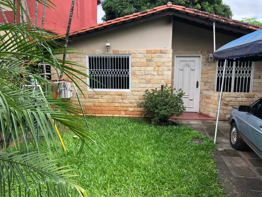 CASA EN BARRIO HIPODROMO — foto 3