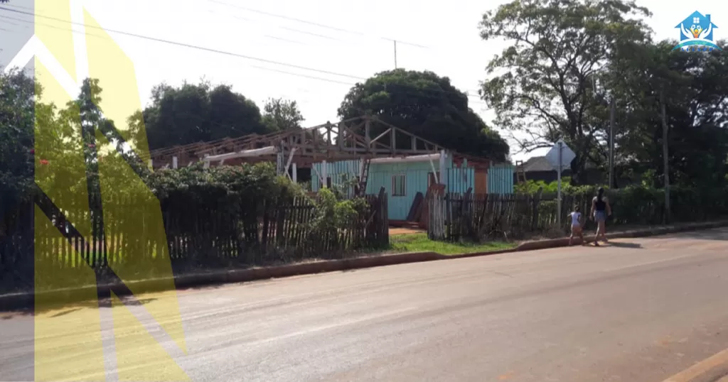Terreno cercano a la supercarretera — foto 3