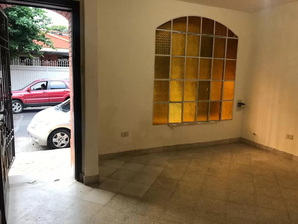ALQUILO CHALET PARA OFICINA YO VIVIENDA!!! — foto 2