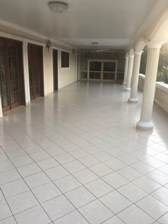 VENDO MANSION EN ENCARNACIÓN!! HERMOSA CASA!!! — foto 3